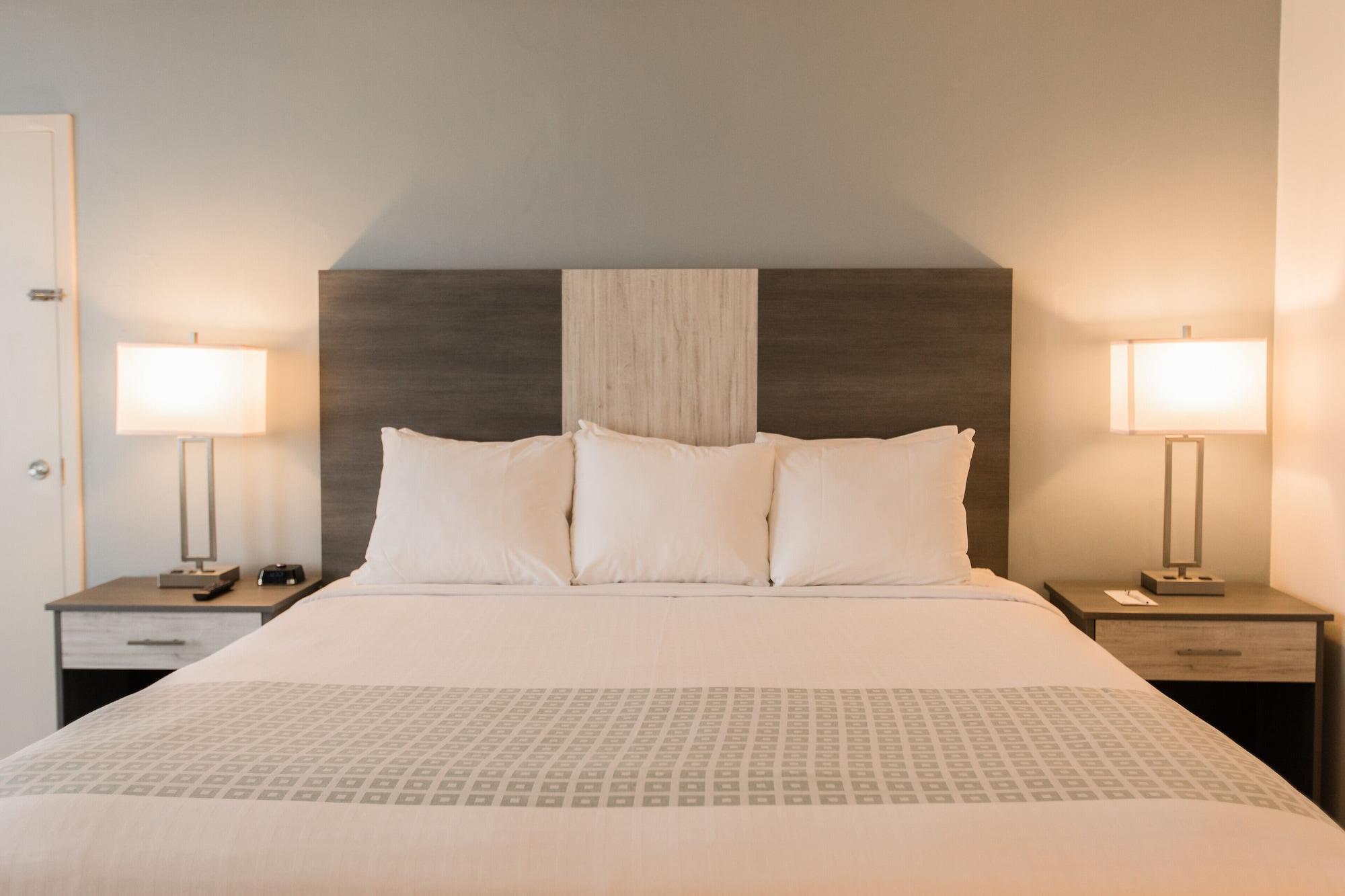 Sea Crest Beach Resort Фолмут Экстерьер фото