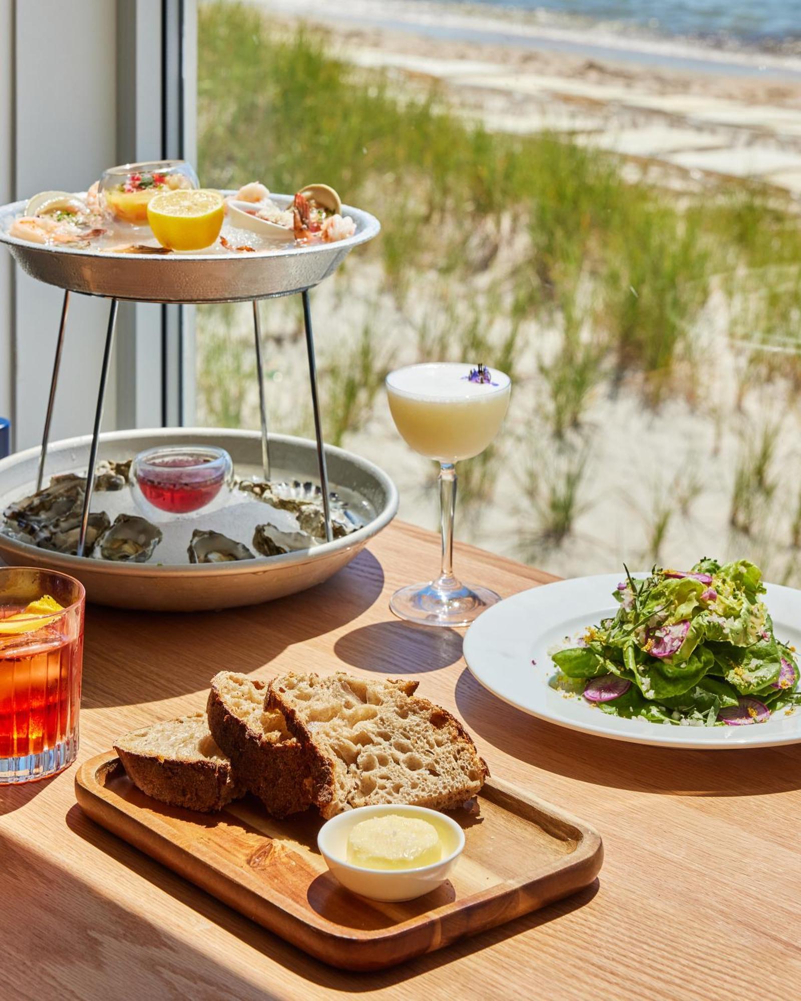 Sea Crest Beach Resort Фолмут Экстерьер фото