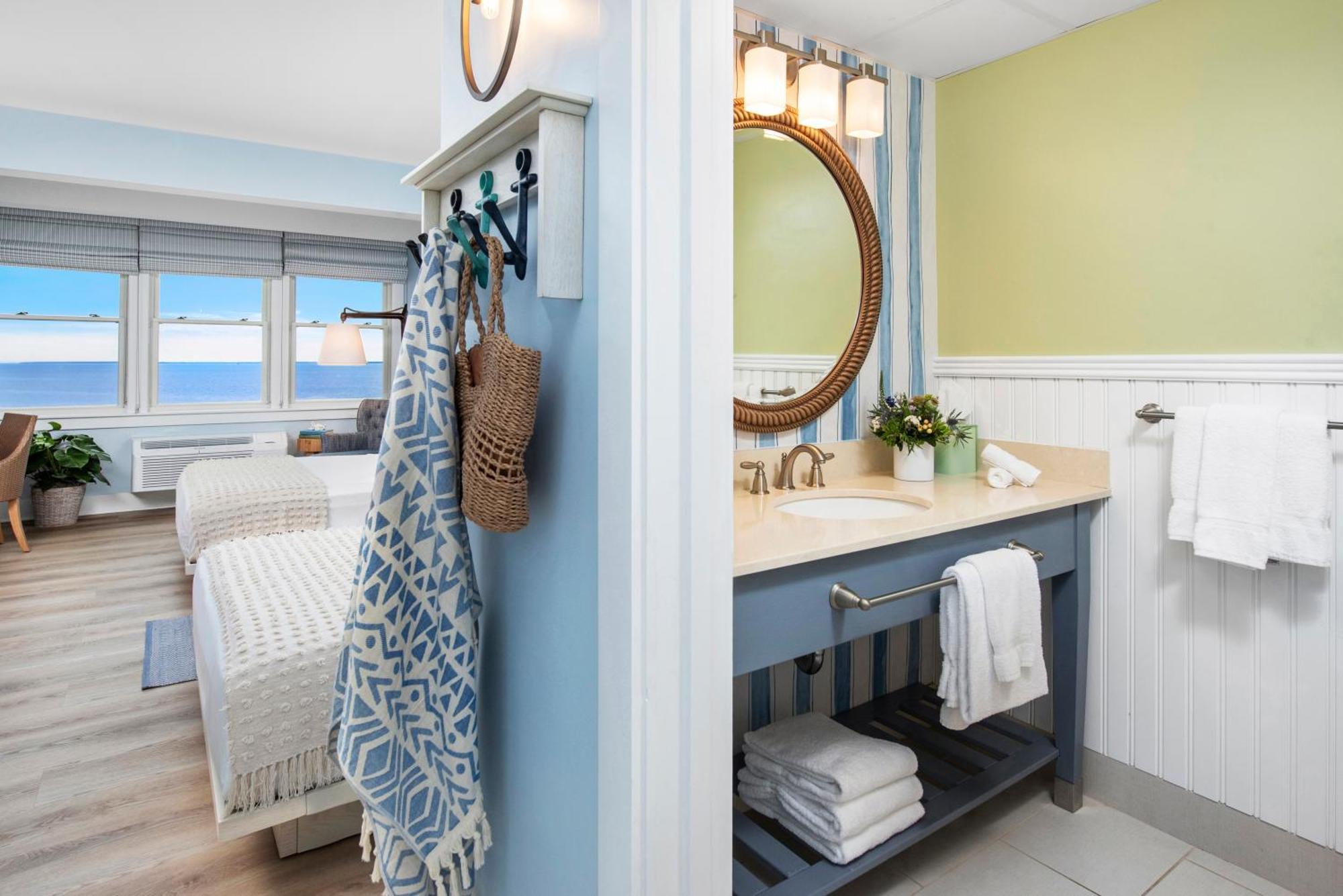 Sea Crest Beach Resort Фолмут Экстерьер фото